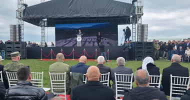 Përkujtohet “Epopeja e Dukagjinit”, homazhe në varrezat e Gllogjanit