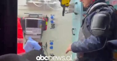 VIDEO/ Protesta e dhunshme e PD, dëmtohen 6 efektivë pas hedhjes së molotovëve. Dërgohen në spital