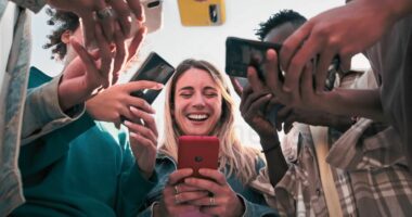 Gjenerata Z “fundos” Melonin në referendum, 67 për qind e të rinjve morën pjesë në votim