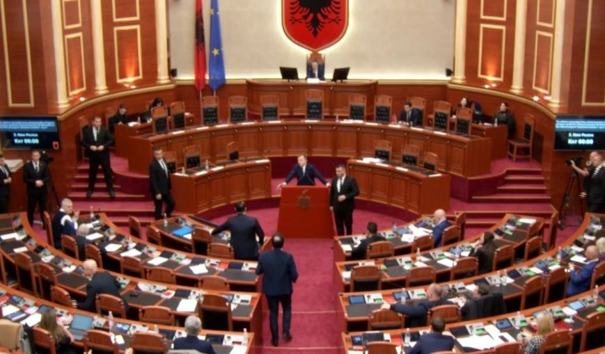 Tetë mars i vështirë për PD  Gënjen Albana  dënohet Gazi  ikën Jola Hysaj