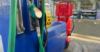 Çmimet e naftës në Mbretërinë e Bashkuar arrijnë nivelin më të lartë në 40 muaj