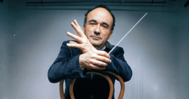 I doli emri te dosja “Epstein”, dirigjenti i famshëm mbetet jashtë skenës