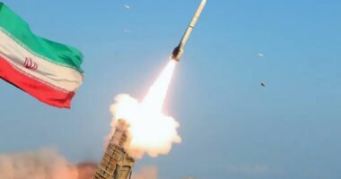 Irani paralajmëron: Do të godasim bankat e lidhura me SHBA dhe Izraelin në Lindjen e Mesme