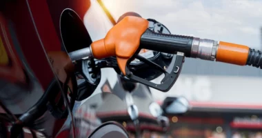 Pas Australisë, Norvegjia ul përkohësisht taksën e karburantit për shkak të luftës në Lindjen e Mesme