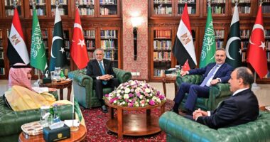 “Lufta”/ Ministri i Jashtëm: Pakistani do të presë bisedimet SHBA-Iran ‘në ditët në vijim’