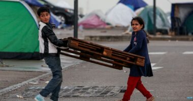 Sulmet izraelite, UNICEF: Më shumë se 370 mijë fëmijë të zhvendosur në Liban