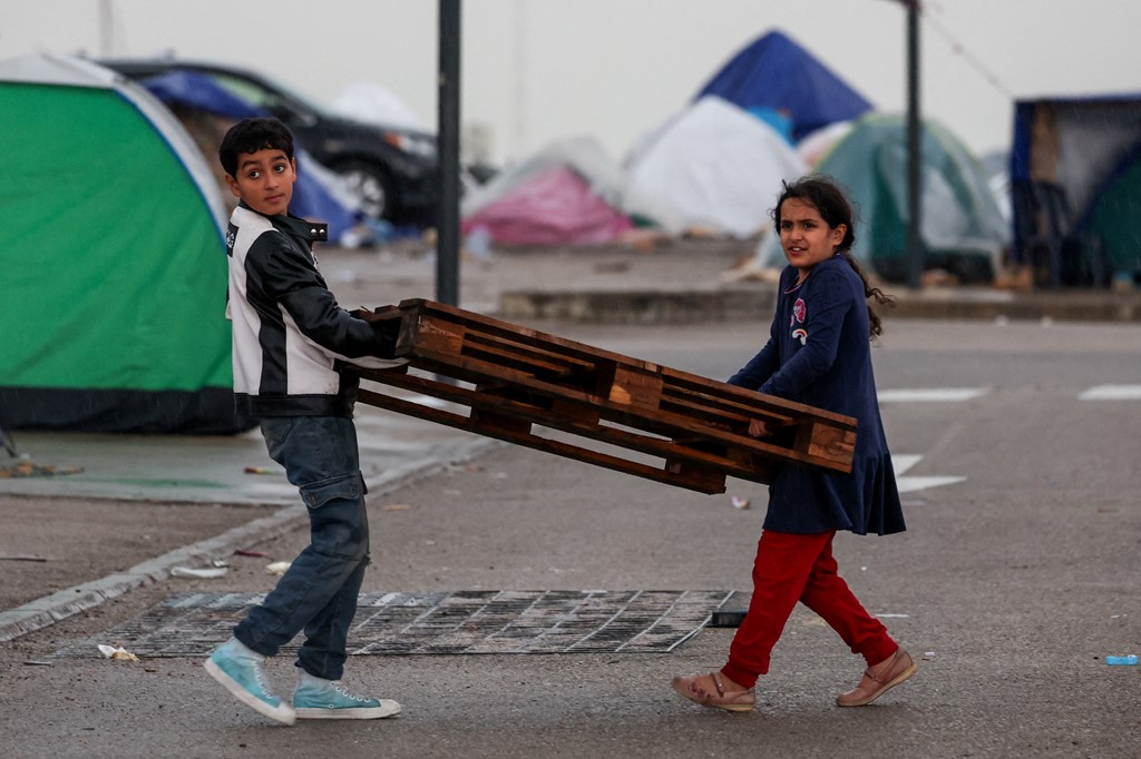 Sulmet izraelite, UNICEF: Më shumë se 370 mijë fëmijë të zhvendosur në Liban