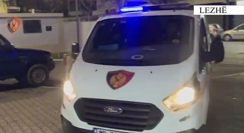 EMRI/ Zbardhet ngjarja në Lezhë, i vendosi tritol makinë së policit, arrestohet autori i dyshuar