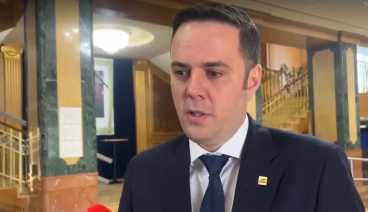 Abdixhiku  Presidenti duhet të jetë figurë konsensuale  jo kandidat me librezë partiake