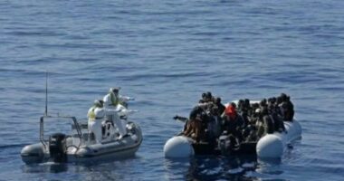 Tragjedi në Mesdhe/ 22 emigrantë që ishin nisur nga Libia drejt Greqisë humbin jetën, trupat e tyre u hodhën në det