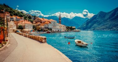 “Wom Travel”: Riviera Shqiptare kryeson mes destinacioneve më të mira për verën 2026