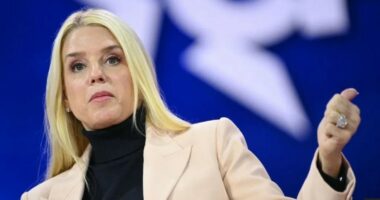  “Epstein”, Bondi thirret të dëshmojë/ Kongresi kërkon prokuroren e përgjithshme për shpjegime për dosjet