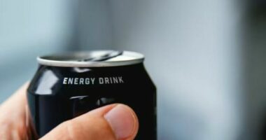 Gjermania drejt kufizimit të pijeve energjike për të miturit