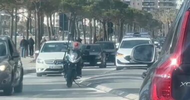 VIDEO/ Dhunohet nga 3 persona pronari i një lokali në Vlorë, policia në vendngjarje