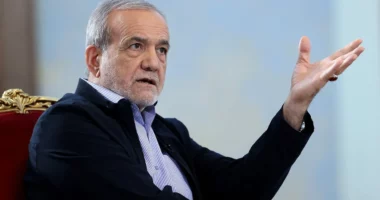 Presidenti i Iranit kërcënon me sulme të mëtejshme ndaj objektivave amerikane