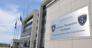 Prokuroria në Prishtinë, aksion në Agjencinë e Regjistrimit të Bizneseve/ Dyshim për korrupsion, drejtoresha dhe dy zyrtarë merren në pyetje