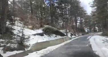 Pranvera me dëborë shton vizitorët/ Fundjava e fundit e marsit shton fluksin në parkun e Qafë Shtamës