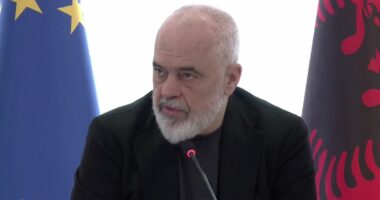 Rama me furnizuesit e naftës: Rritja e çmimit në Shqipëri e moderuar. Sfida mbetet e hapur