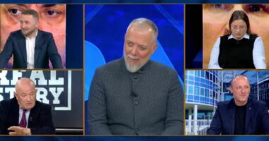 Mbipopullimi i burgjeve, Meçe: Ndryshimet nuk godasin sistemin!/ Karanxha: Vendimi i Kushtetueses për Veliajn të zbatohet!