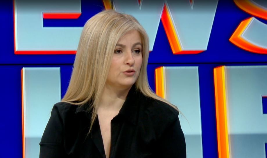 Berishës i ikën karta  Irena   Delia  Çështja u përdor politikisht  gjyqtarja Gjoka nuk ishte informuar për vendimin