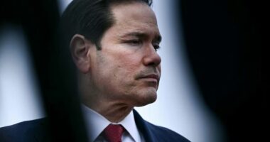 Rubio pretedon se ka përçarje në udhëheqjen e Iranit