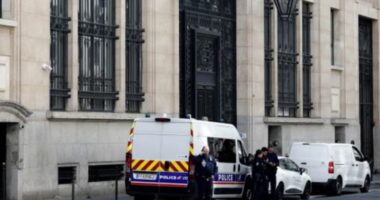 Parandalohet sulmi me bombë pranë një banke amerikane në Paris