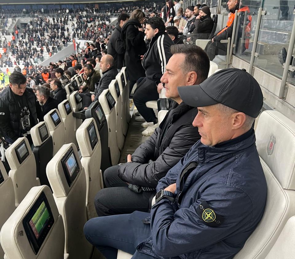 Muçi  Kombëtarja më pranë  Po kalon një forme të shkëlqyer  Sylvinho e ndjek në stadium