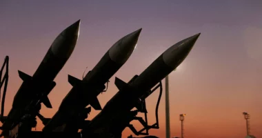 Forcat Ajrore Izraelite godasin disa objektiva të regjimit në Teheran