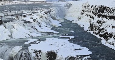 “Vendi i zjarrit dhe akullit”, Islanda mirëpret mijëra turistë çdo vit