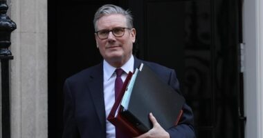 Kryeministri britanik kërkon “zgjidhje të shpejtë” të konfliktit në Lindjen e Mesme