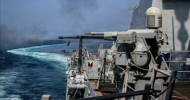 SHBA dislokon aeroplanmbajtësen e tretë në Lindjen e Mesme në sulme ndaj Iranit