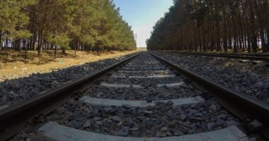 Rusia dhe Kina rihapin lidhjen hekurudhore pas 6 vitesh