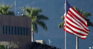 SHBA ngre flamurin në ambasadën në Venezuelë pas 7 vitesh