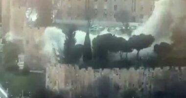 Irani shënjestron Jeruzalemin/ Shpërthim pranë xhamisë Al Aksa, Izraeli: Ranë mbetjet e raketës