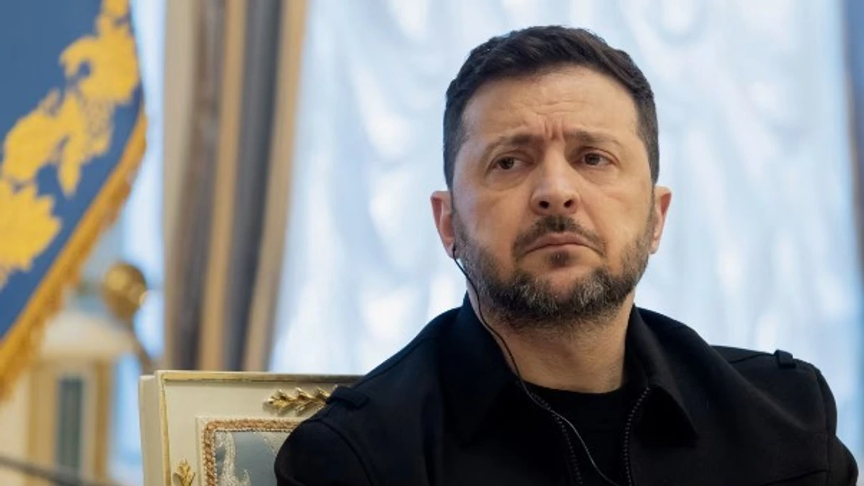 Zelensky: Disa aleatë i kanë kërkuar Kievit të ndalojë së synuari naftën e Rusisë
