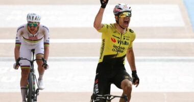 Pogacar, “mbreti pa kurorë”/ Çiklisti më i mirë i botës u mund të garën klasike të radhës