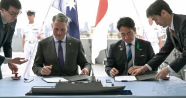 Australia dhe Japonia nënshkruajnë kontrata për anije luftarake prej 7 miliardë dollarësh