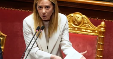 Meloni: Të vijojnë negociatat midis SHBA dhe Iranit për hapjen e Ngushticës së Hormuzit