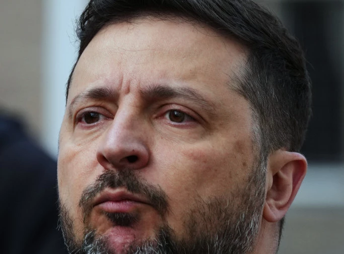 “Bomba ajrore e raketa”/ Zelensky: Rusia sulmoi Ukrainën me rreth 2000 dronë javën e kaluar