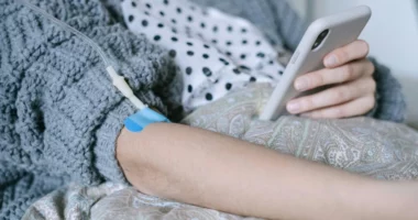 11 lloje kanceri në rritje tek të rinjtë, shkencëtarët “në kërkim” të shkaqeve