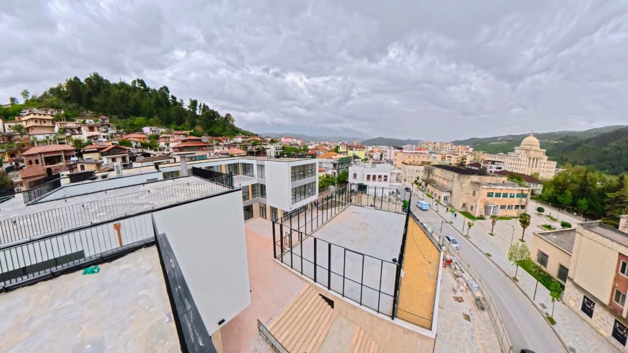 FOTO/ Rama: Rilindet shkolla “22 Tetori” në Berat, laboratorë modernë e kushte bashkëkohore për 500 nxënës