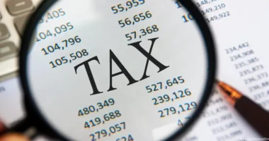 DW: Pse shtetet kanë frikë të taksojnë ultra të pasurit?