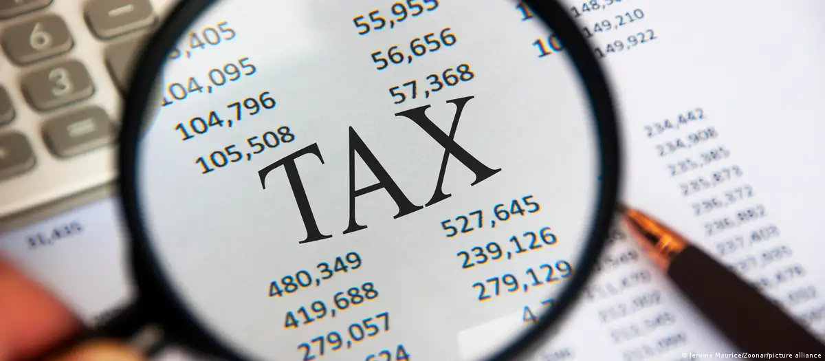 DW  Pse shtetet kanë frikë të taksojnë ultra të pasurit 