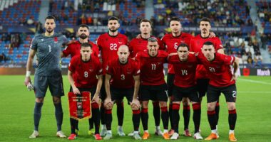 Kuqezinjtë rinisen pas zhgënjimit/ Futbollistët e Kombëtares, në fushë me skuadrat e tyre të klubeve