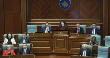 Orët e fundit/ Seanca për zgjedhjen e presidentit të Kosovës shtyhet në orën 14:00