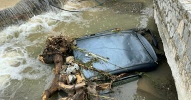 Natë e vështirë në Greqi/ Erëra të forta dhe përmbytje, dallgët në det deri në 4 metra të larta