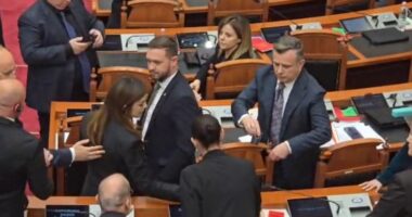 Debatet në Kuvend/ PS kërkon përjashtim 60 ditë për Nokën dhe 30 ditë për Elda Hotin