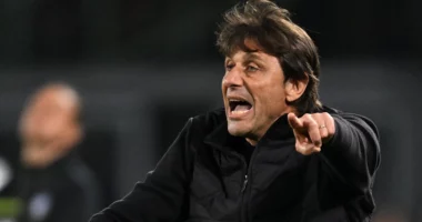 Është Napoli “anti-Inter”/ Kampionët në fuqi fitojnë derbin, Milan bie në “Maradona”