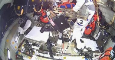 Astronautët e Artemis II mbërrijnë në pistën e nisjes drejt Hënës