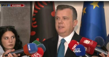 “Thirrje të rinjve t’i bashkohen PS”, Balla: Vendoret? Hyjmë për të fituar në 61 bashki. Nisim dëgjesat për ‘Territorialen’